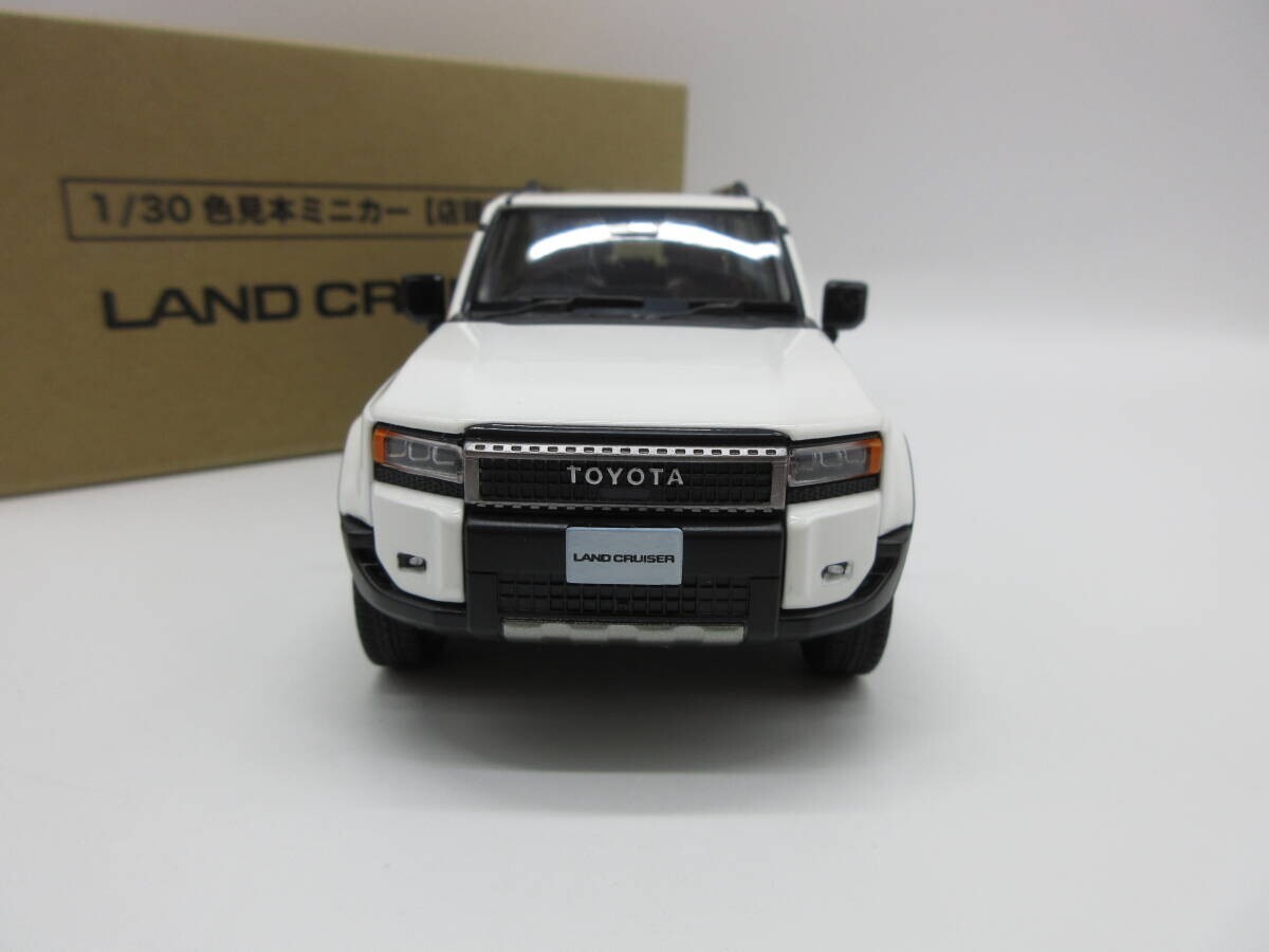 1:30 Toyota Land Cruiser 250 Color Sample Mini Car Super