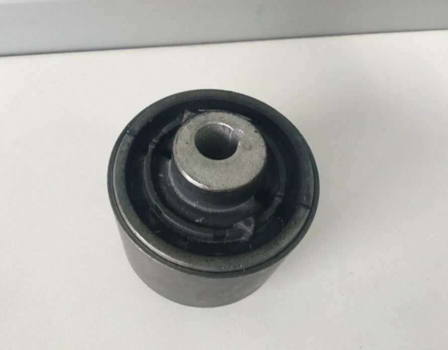 NEW MB S W222 FRONT LOWER CONTROL ARM INNER BUSHING A2223331500 