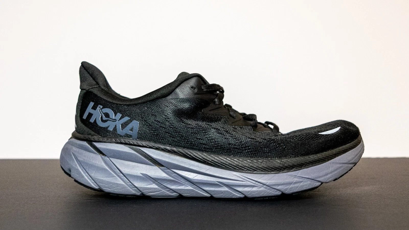 Hoka One One Clifton 8 Running Knit Black Chunky Trail Men's Size 8.5 D Shoes