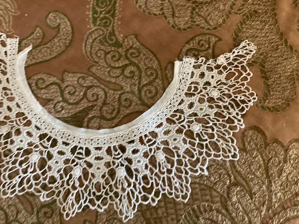 Antiguo/Vintage Hecho a Mano Aguja Collar de Encaje ~ Intrincado Diseño Floral, Eduardiano Foto 4 de 4