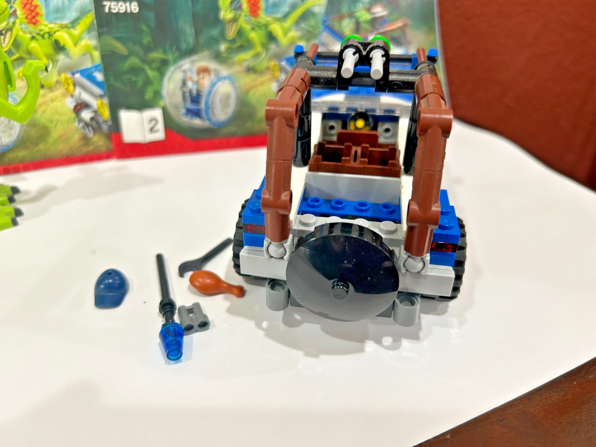 ちゃっぴー 75918 LEGO Jurassic World T-Rex Tracker, 95%complete w/manuals and