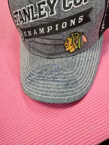 Patrick Kane Signed Hat 2013 Stanley Cup Champions - Picture 5 of 5