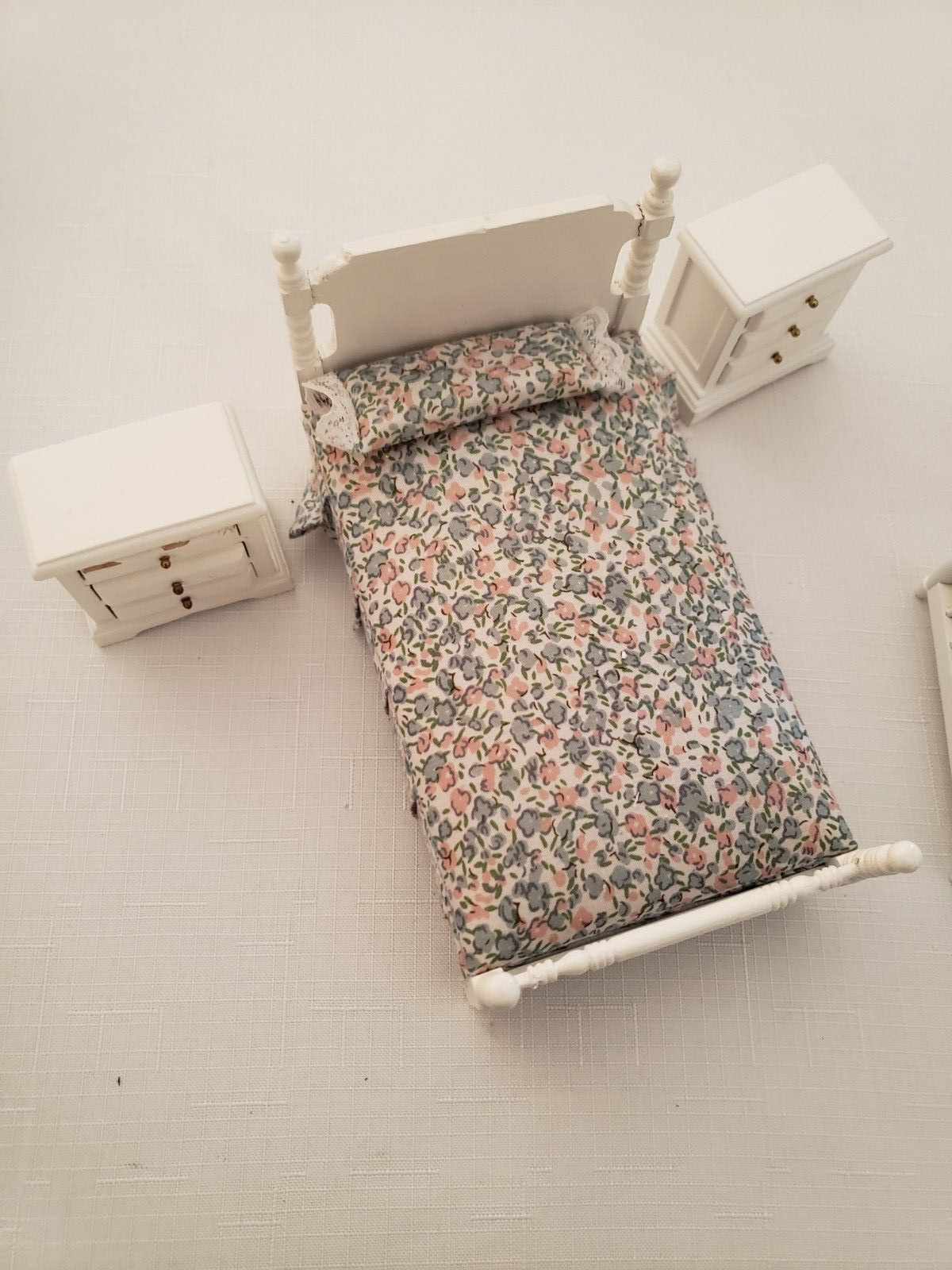 VINTAGE Wooden Miniature Dollhouse Furniture Set Bedroom Baby Set