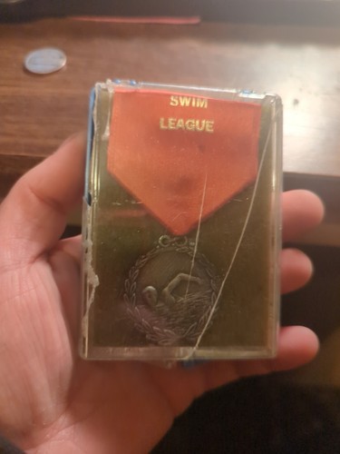 Relé mezclado para niñas 9 y 10 marzo de 1983 de la medalla de la liga de natación de Southbury - Imagen 8 de 14