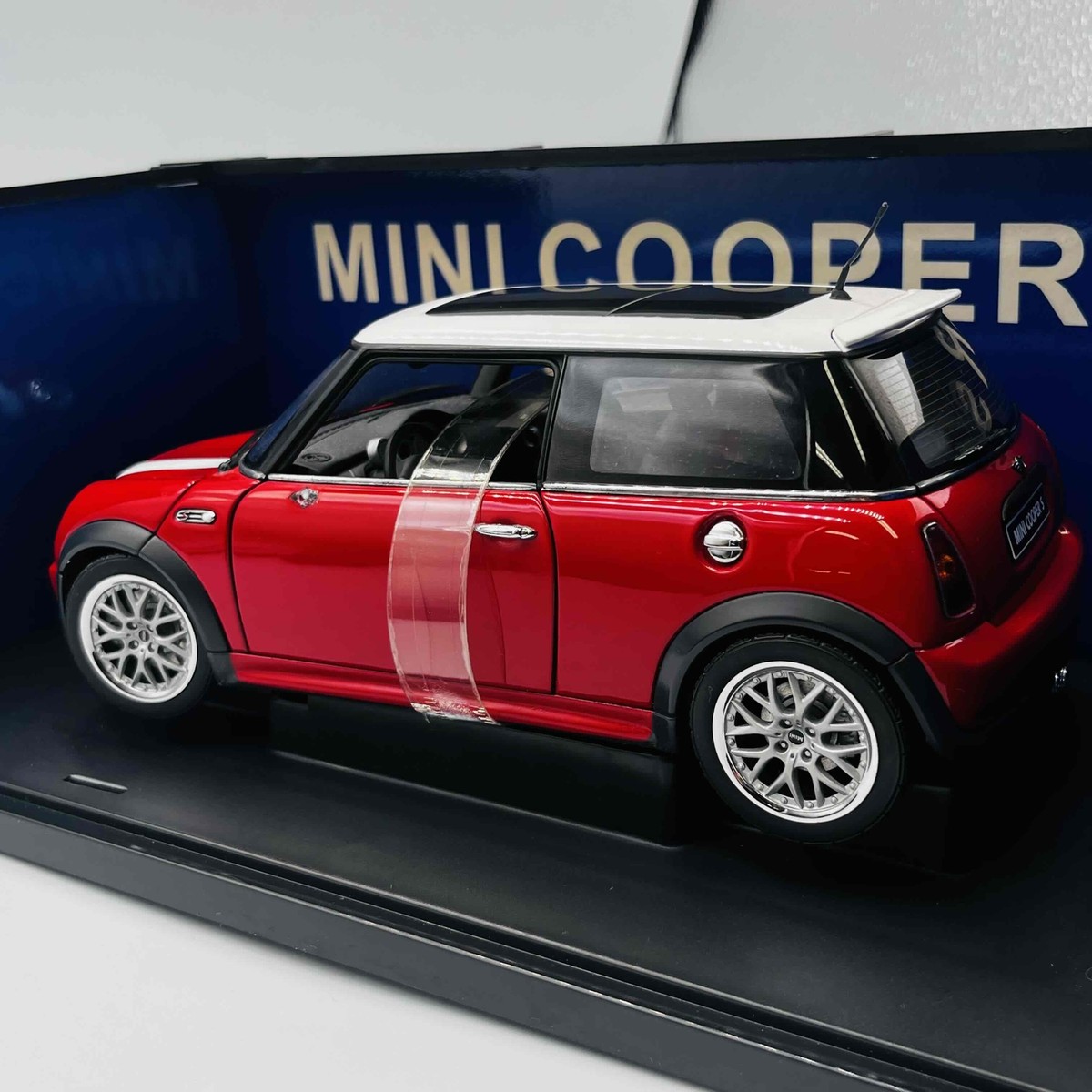 Car Autoart Mini Cooper 1 18 Free Price Guide For AUTOart MINI