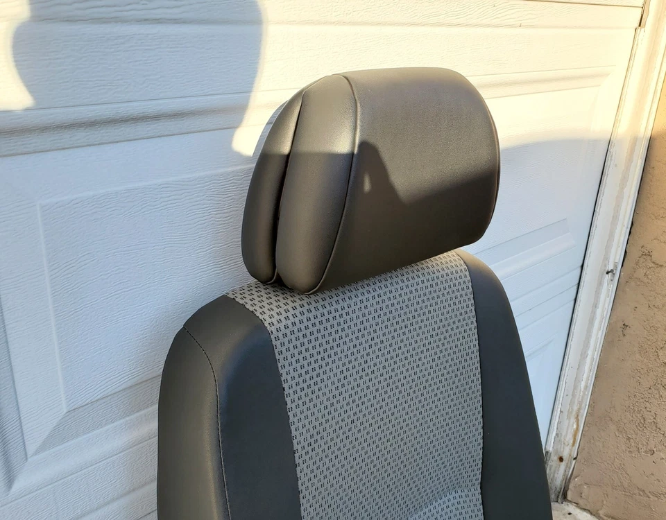 07-12 Dodge Freightliner Sprinter 2500 3500 Conjunto de asiento del conductor delantero izquierdo OEM Foto 3 de 4