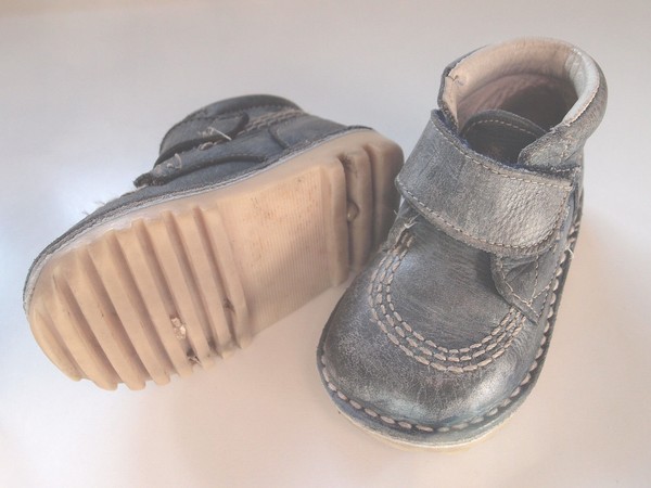 Zapato tipo bota. Niño, niña. Color azul. Nº 19. In extenso. COMBINO ENVÍOS