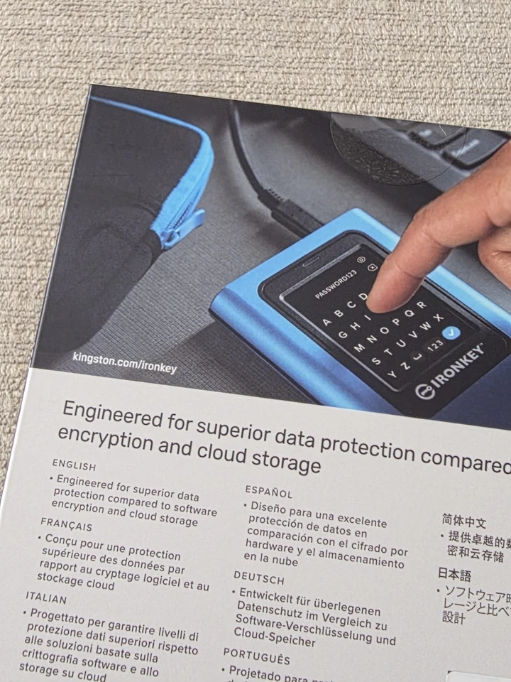 Kingston 960GB IronKey Vault Privacy 80 XTS-AES 256-bit Encrypted External SSD - Image 2 of 4