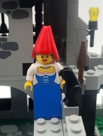 Vintage 1990 LEGO King's Mountain Fortress Set 6081- Complete with 8 minifigs