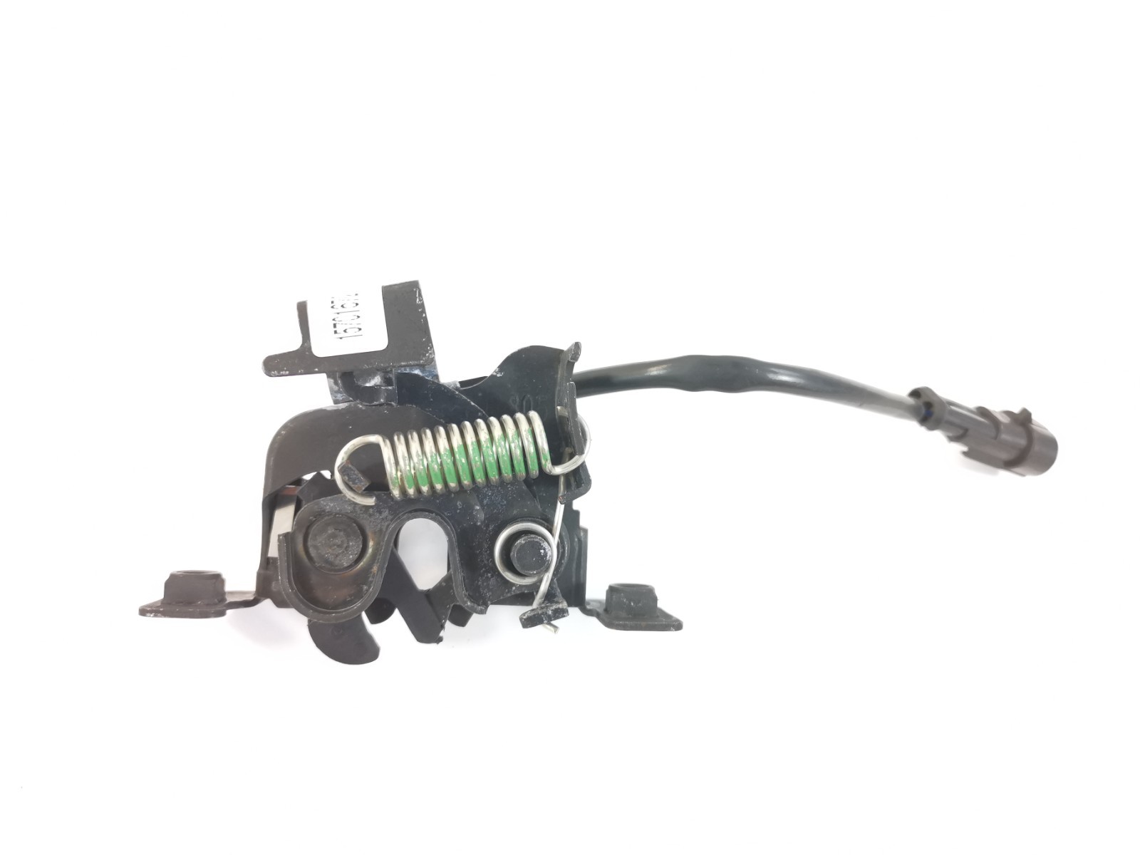 Maserati Ghibli S Q4 2014 Front Left Hood latch