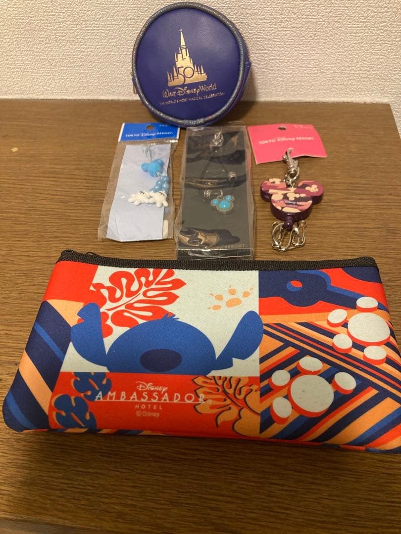 Disney World 50th Anniversary Coin Case & Disney Resort Stitch Pouch Set Used