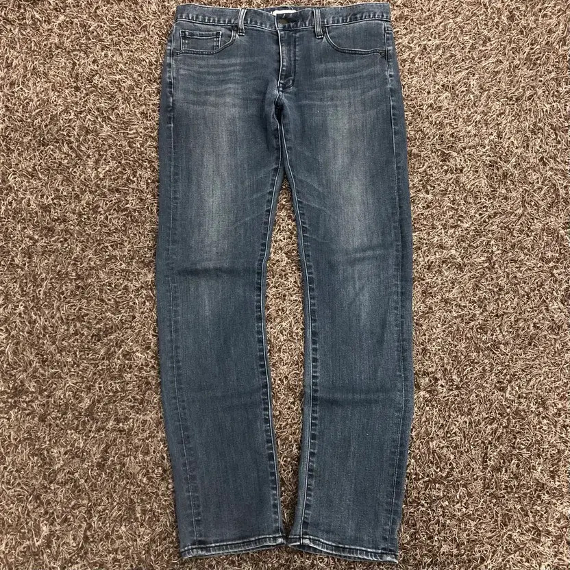 Uniqlo 34 Denim Shorts - Vintage Style, Excellent Condition thumbnail 6