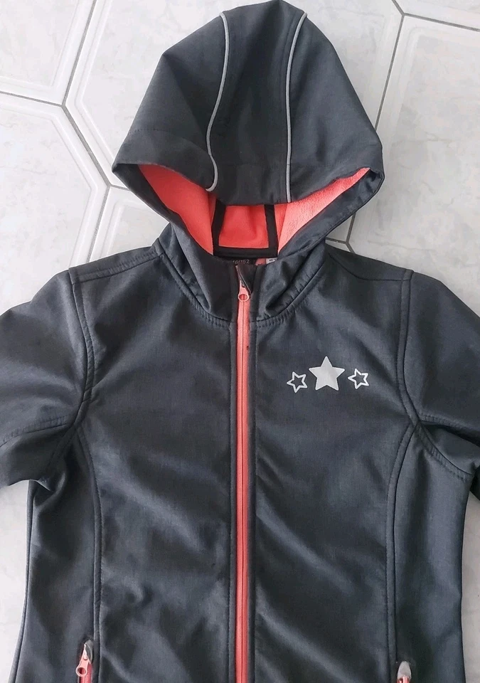 YFK Softshell- Jacke Mädchen Gr. 146/152 grau Sterne - Bild 2 von 4