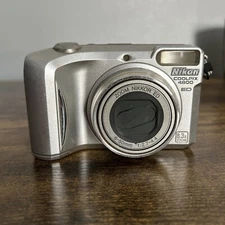 Nikon COOLPIX 4800 4.0MP Digital Camera - Silver Untested - No battery