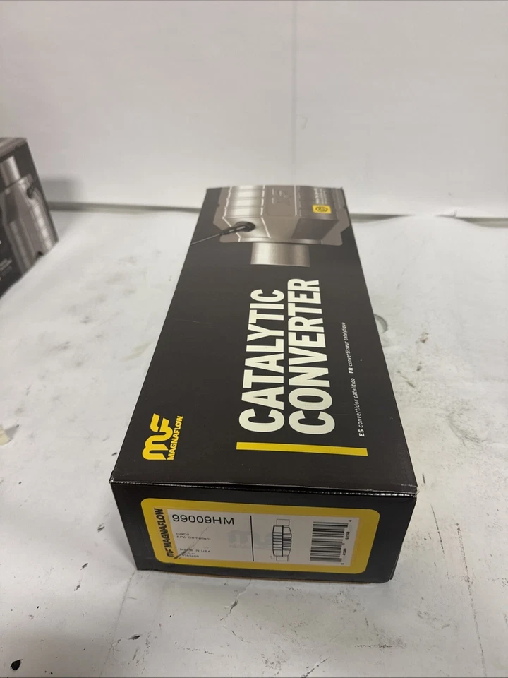 Convertidor catalítico Magnaflow para camioneta Dodge Ram 3500 2000-2001 Foto 2 de 3