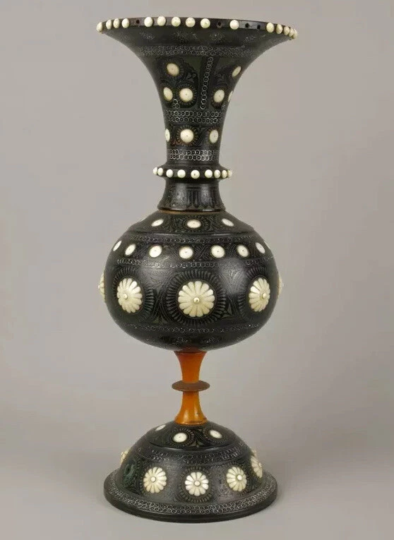 Jarrón antiguo de la India siglo XIX con incrustaciones de Horshiapur Shisham angloindio Foto 2 de 4