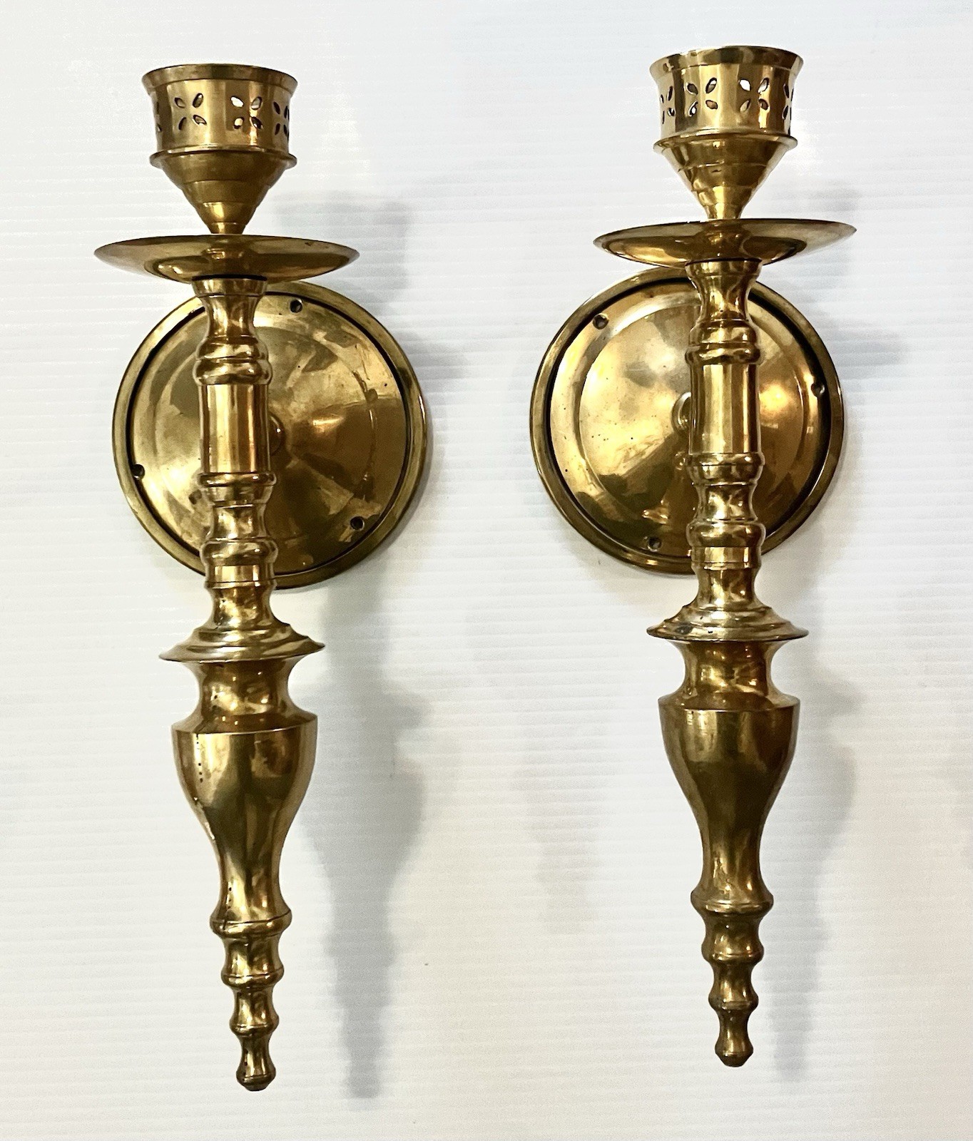Wall Mount 14&rdquo;