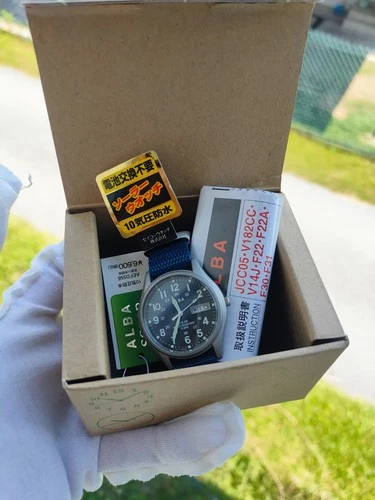 NEW OLD STOCK Vintage Seiko Alba V158-0AX0 SOLAR MILITARY WATCH (1990s) RARE!!