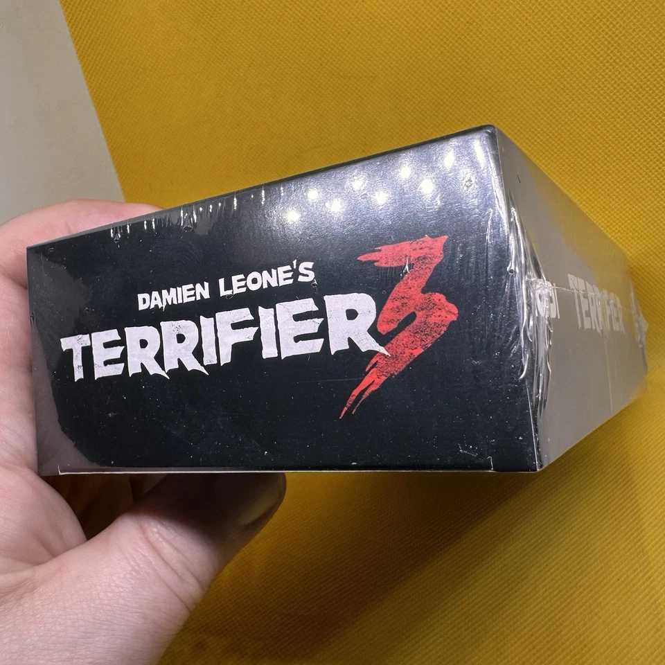 TERRIFIER 3 VHS Collector's Edition Set! Walmart Exclusive Art The Clown - Image 4 of 4