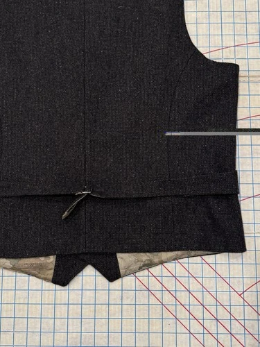 Celtic Gents of Irish Heritage Tweed Vest Charcoal Grey Mens Size 48 image 10