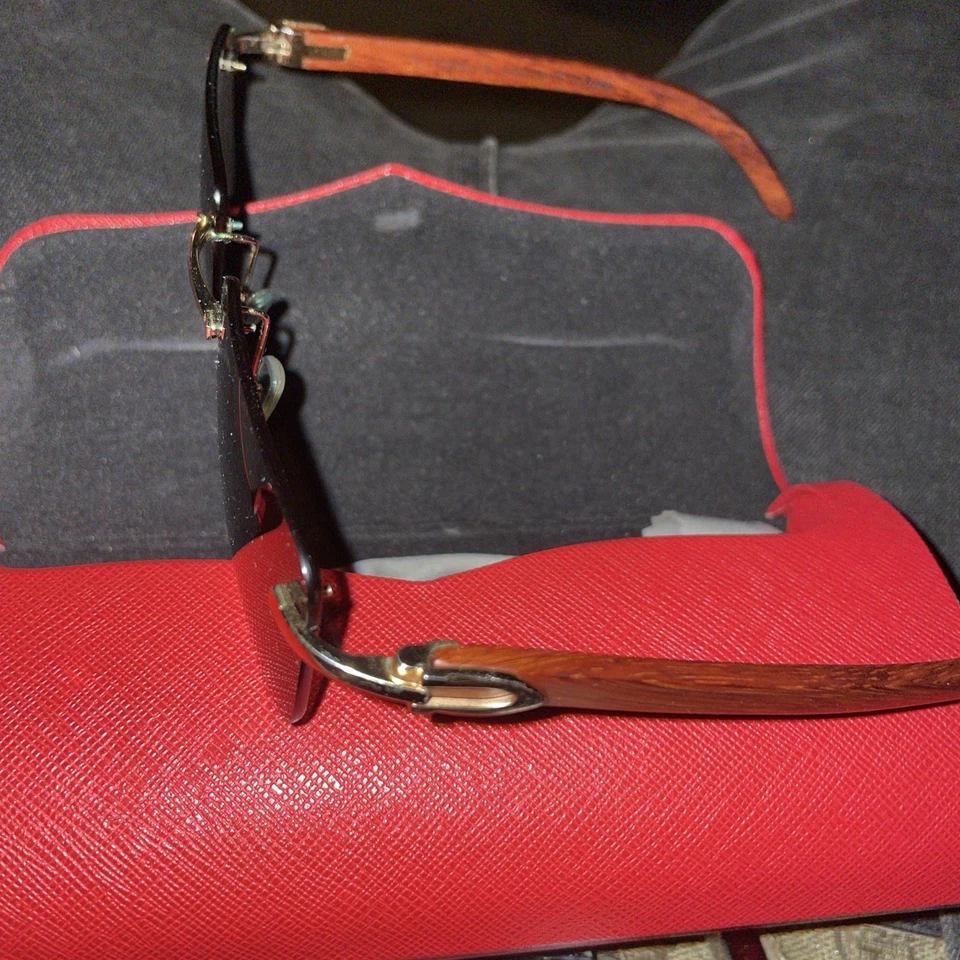 Gafas Cartier con estuche y caja Foto 3 de 4