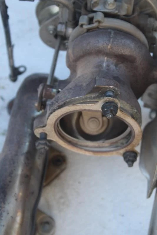 Mercedes C250 W204 2015 turbocompresor colector de escape Foto 2 de 4