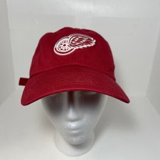 Fan Favorite Detroit Red Wings Adjustable Baseball Cap Red
