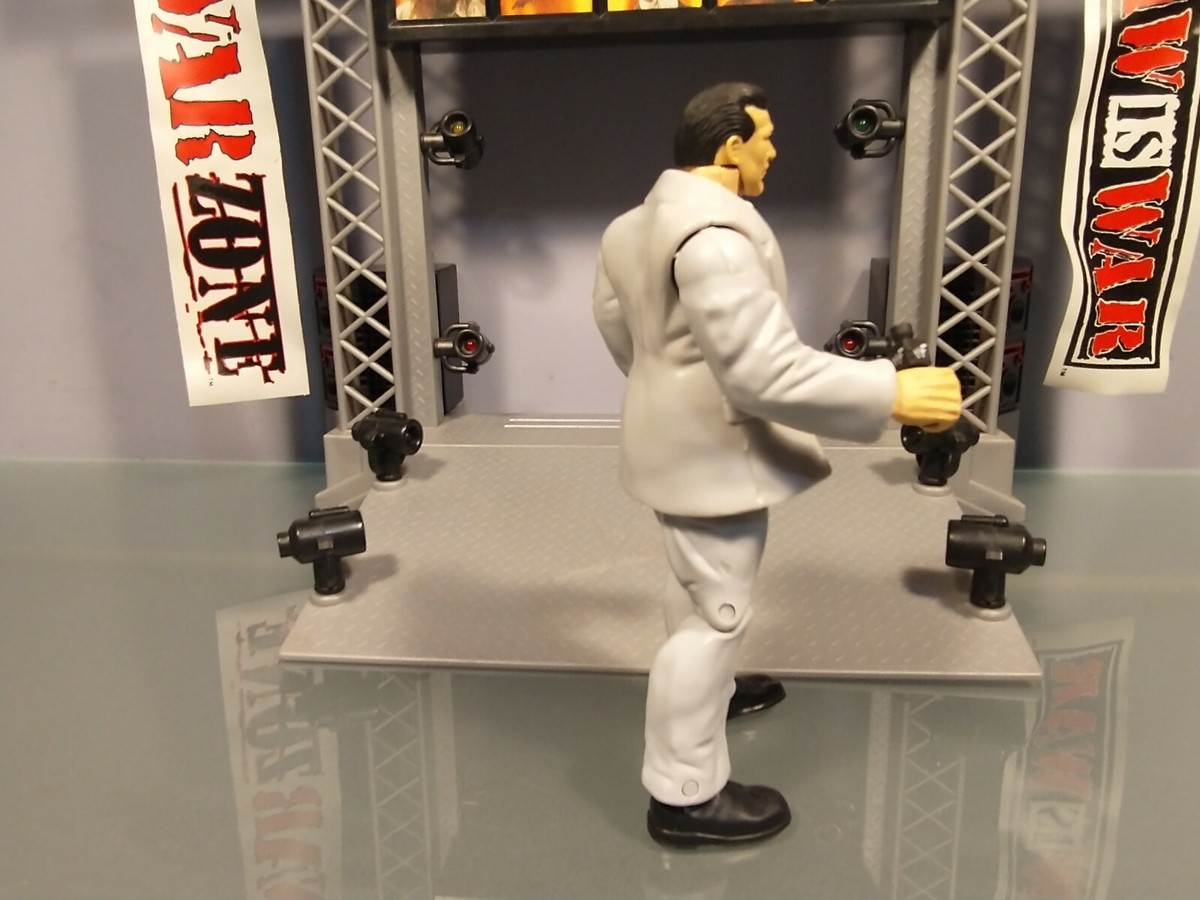 WWE WWF TITAN TRON LIVE ENTRANCE STAGE PLAYSET 1999 JAKKS PACIFIC