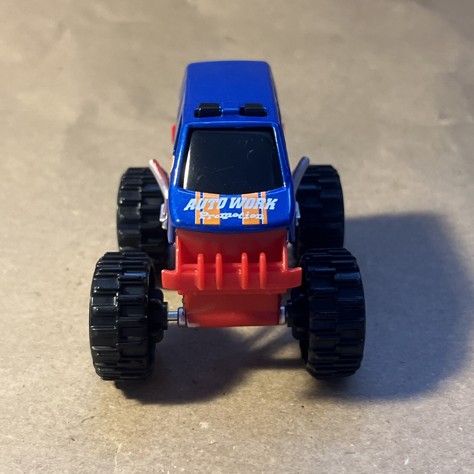 Picture 2 of 9
