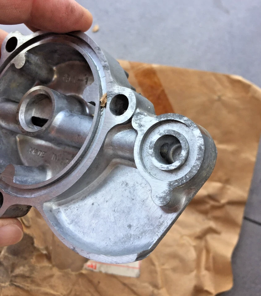 PARA KAWASAKI LTD KZ250 CUBIERTA FILTRO ACEITE NOS 14025-1546 Foto 3 de 4