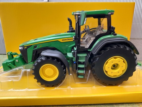 BRITAINS 43288 1:32 SCALE JOHN DEERE 8R 410 (PRESTIGE COLLECTION) - Picture 6 of 8