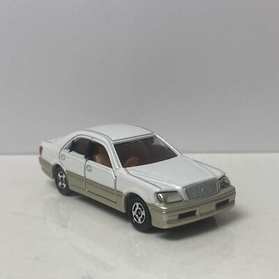 Rare Mint Condition Tomica White Toyota Crown 1/62 Scale Diecast