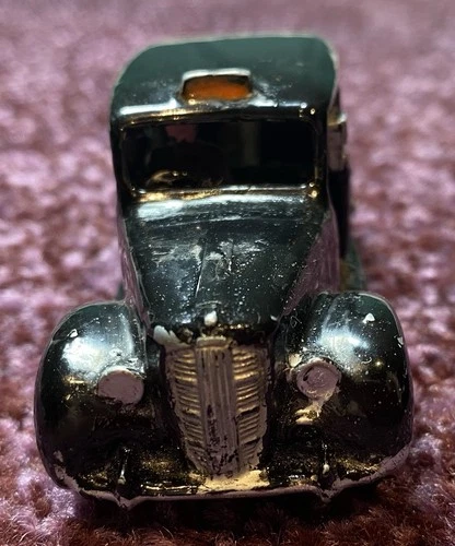 Dinky Toys No. 40H Austin Taxi vintage die-cast model car