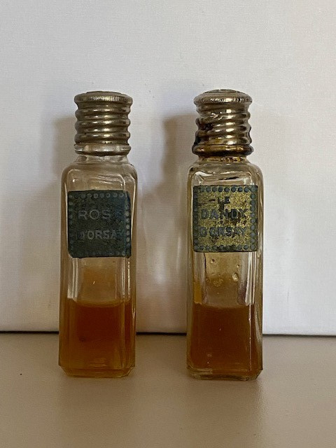 Lot de 2 lotions D'ORSAY dandy et rose pour salons de coiffure