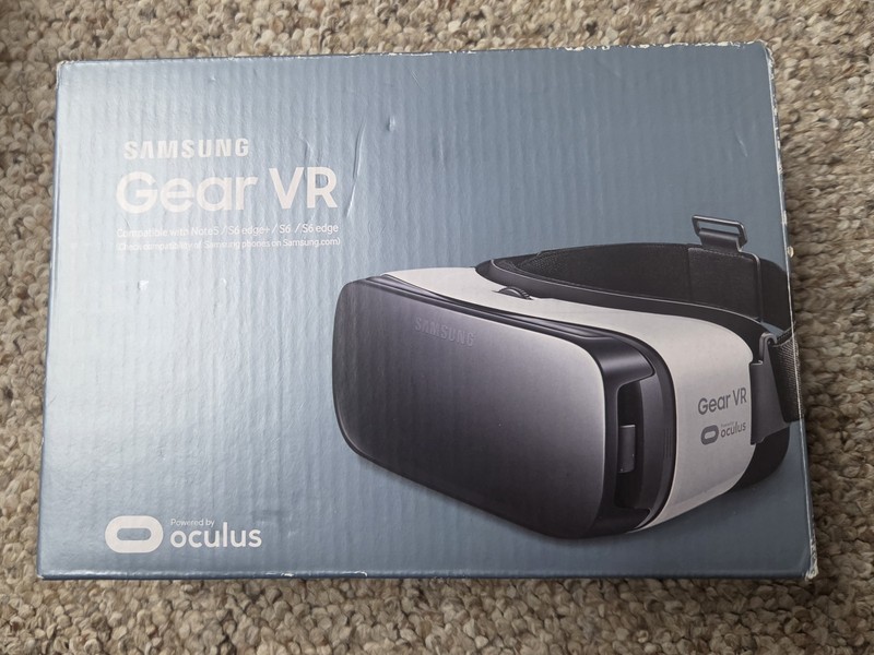 Samsung Gear VR Model SM-R323 Oculus VR