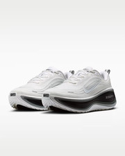 II7181-102 Nike Vomero Plus White Black Men's 