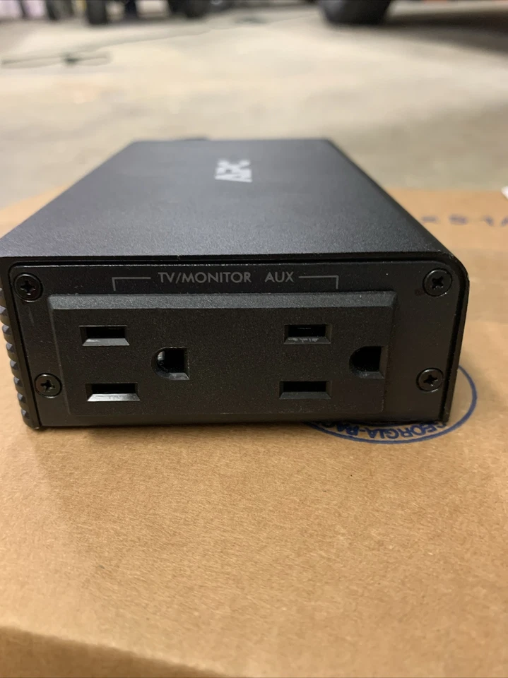 Chief APC C2 Power Filter APC AV C Type 2 Outlet Wall Mount 120V OEM PLUG - Image 3 of 4