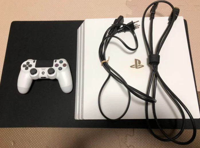 SONY PS4 PlayStation 4 Pro Glacier White 1TB CUH-7000BB02 Console Very good!!!