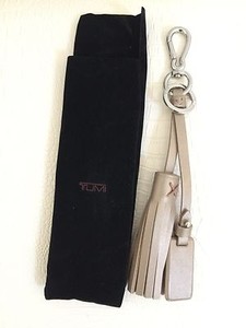 tumi key pouch