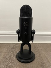 Logitech Blue Yeti Usb Microphone - Black (boxed And Nearly New) + Free Muffler