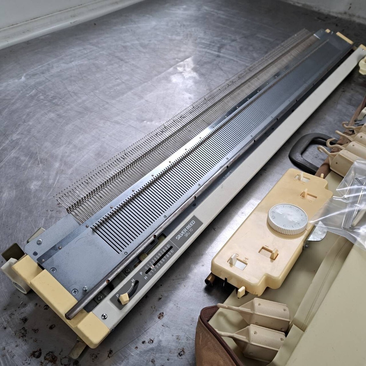 SILVER REED SRJ70ジャガードリブニッター SRJ70 編み機③ SILVER REED SRJ70ジャガードリブニッター SRJ70 編み機③