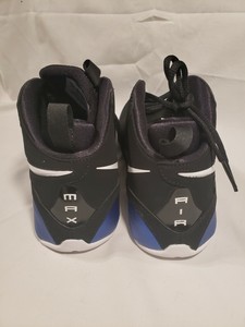 men's nike air max wavy basketball shoes