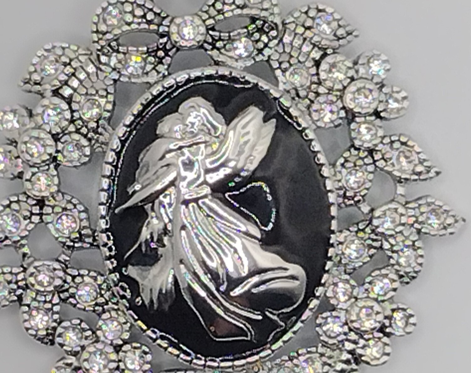 Collana JTV Angelo Custode Smaltato Ciondolo Tono Argento con Strass Nuova con etichette foto 4