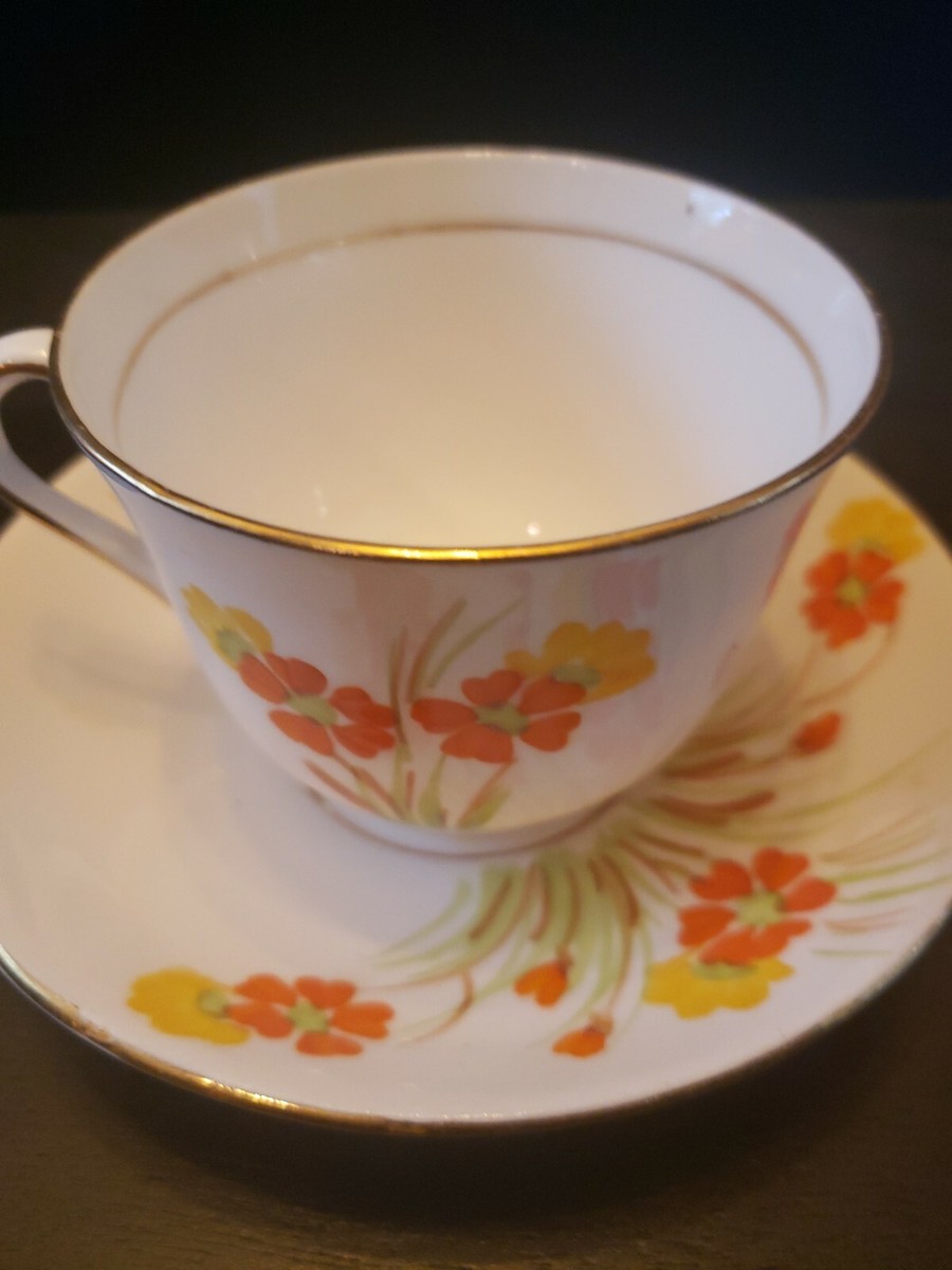 　Bone China Vintage Imperial 22kt gold warranted bone china tea service