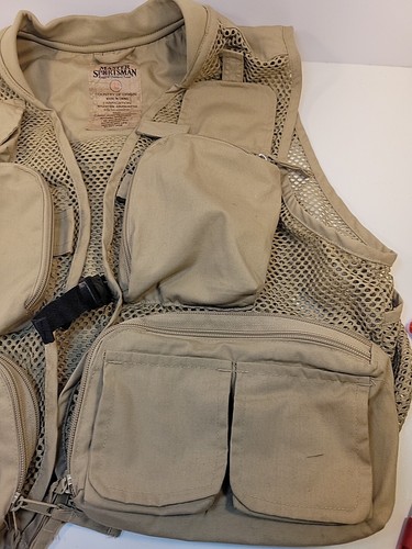 Master Sportsman Tan L Vest Fishing/Hunting/Traveling/-Vest With Tackle - Picture 2 of 7