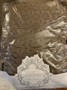 Nancy Koltes New BedSkirt Full