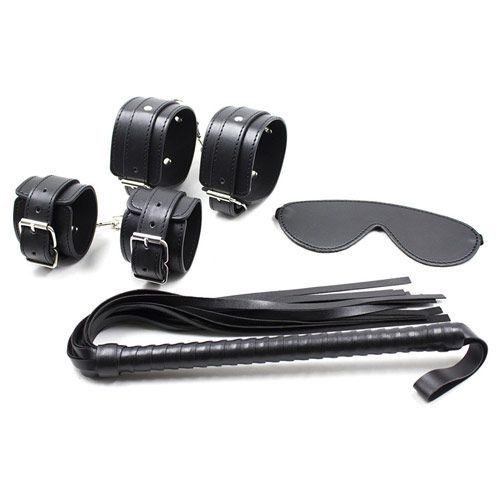 Kit bondage manette, benda, frusta gioco erotico di coppia nero - Foto 1 di 3