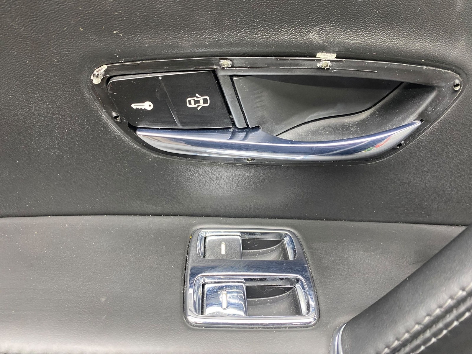 2013-2019 BENTLEY FLYING SPUR 4W 223B REAR LEFT INNER DOOR PANEL | BELUGA (TR01)
