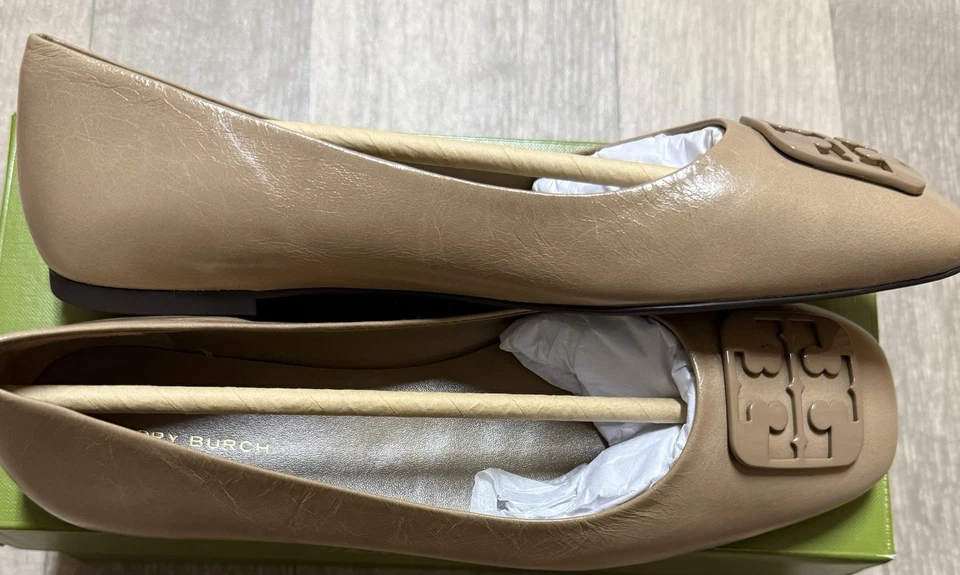 Tory Burch Mujer Georgia Ballet Plano Atenea Almendra Brillante, Talla 7.5 Foto 3 de 4