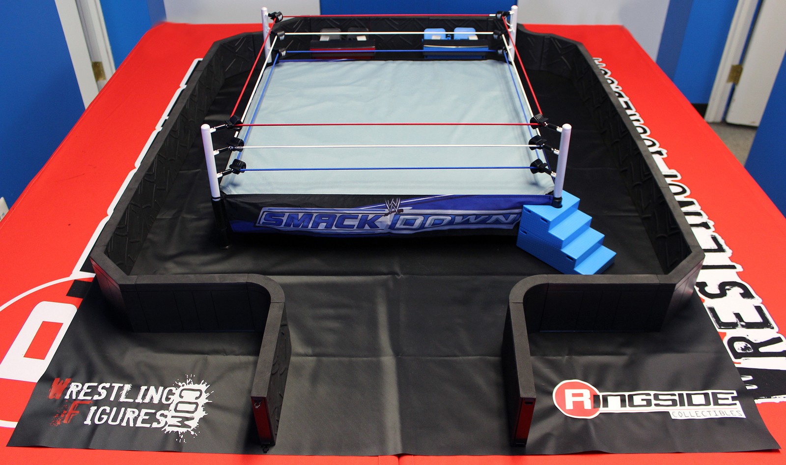 27-Piece Ultimate Wrestling Barricade Playset -   Wrestling Figure Accessories